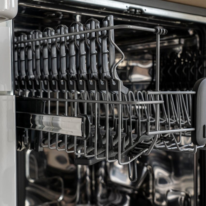empty-dishwasher-3829555